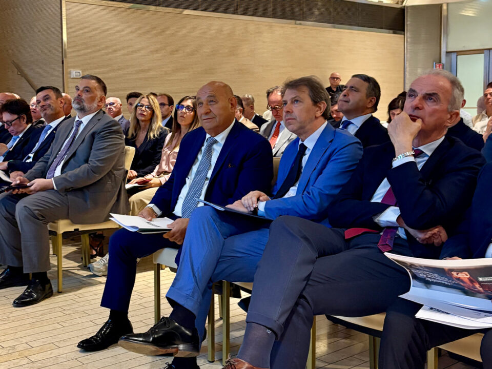 Confermato all'unanimità Carlo Siciliani alla Presidenza di Uniceb